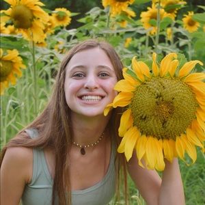 Meet your Posher, Agam